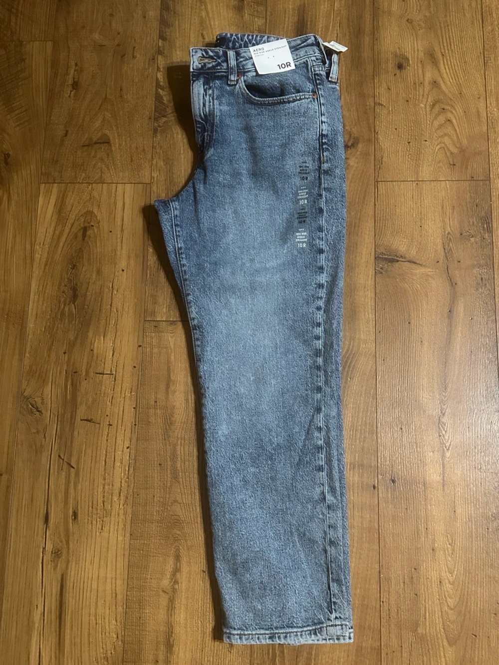 Aeropostale Women's Light Blue Cropped Jeans